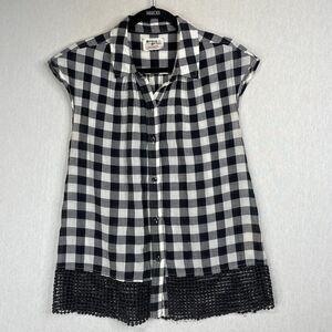 Holding Horses Top Blouse Size Small Black White Buffalo Plaid Sleeveless